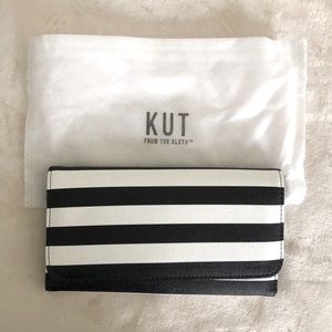 NWOT Kut From The Kloth Wallet Black/White Striped with dust cover